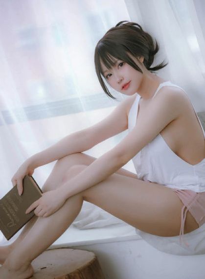 哪个女孩不多情_十万网红美女美酱