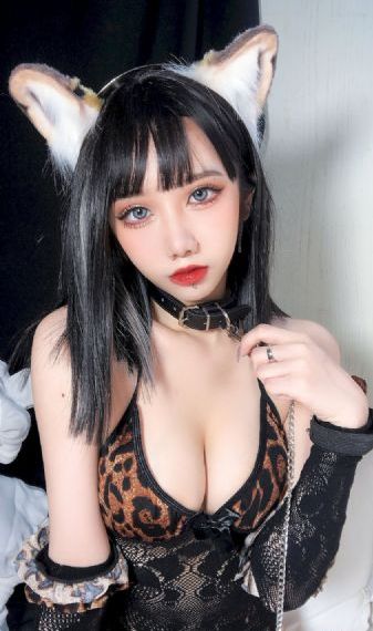 成人午夜电影在线_十万网红美女美酱
