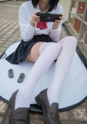 不扭扣的女孩_4K免费高清观看