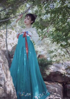 萝莉岛电影在线观看_4K天堂在线
